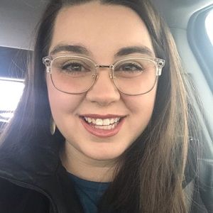 Meet your Posher, Alli